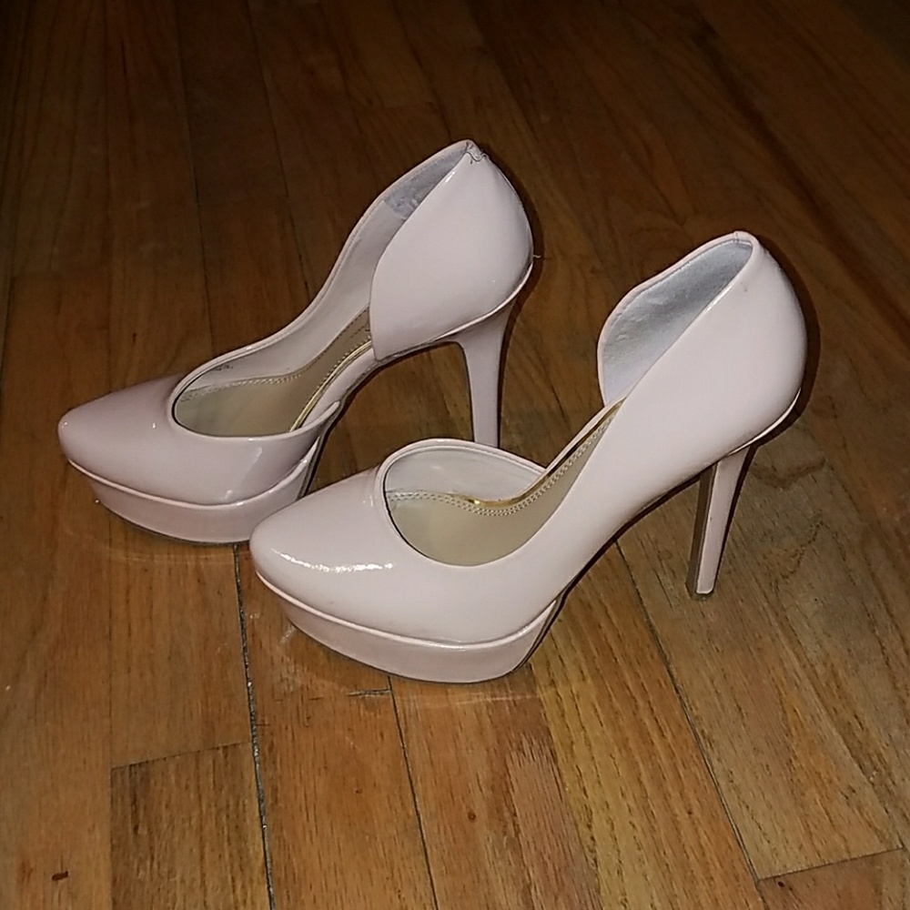 Pumps - Picture 2 of 4